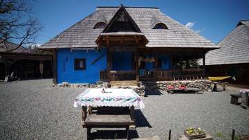 Фото Фермерские дома Iz de Maramures (Adults Only) г. Şurdeşti 1